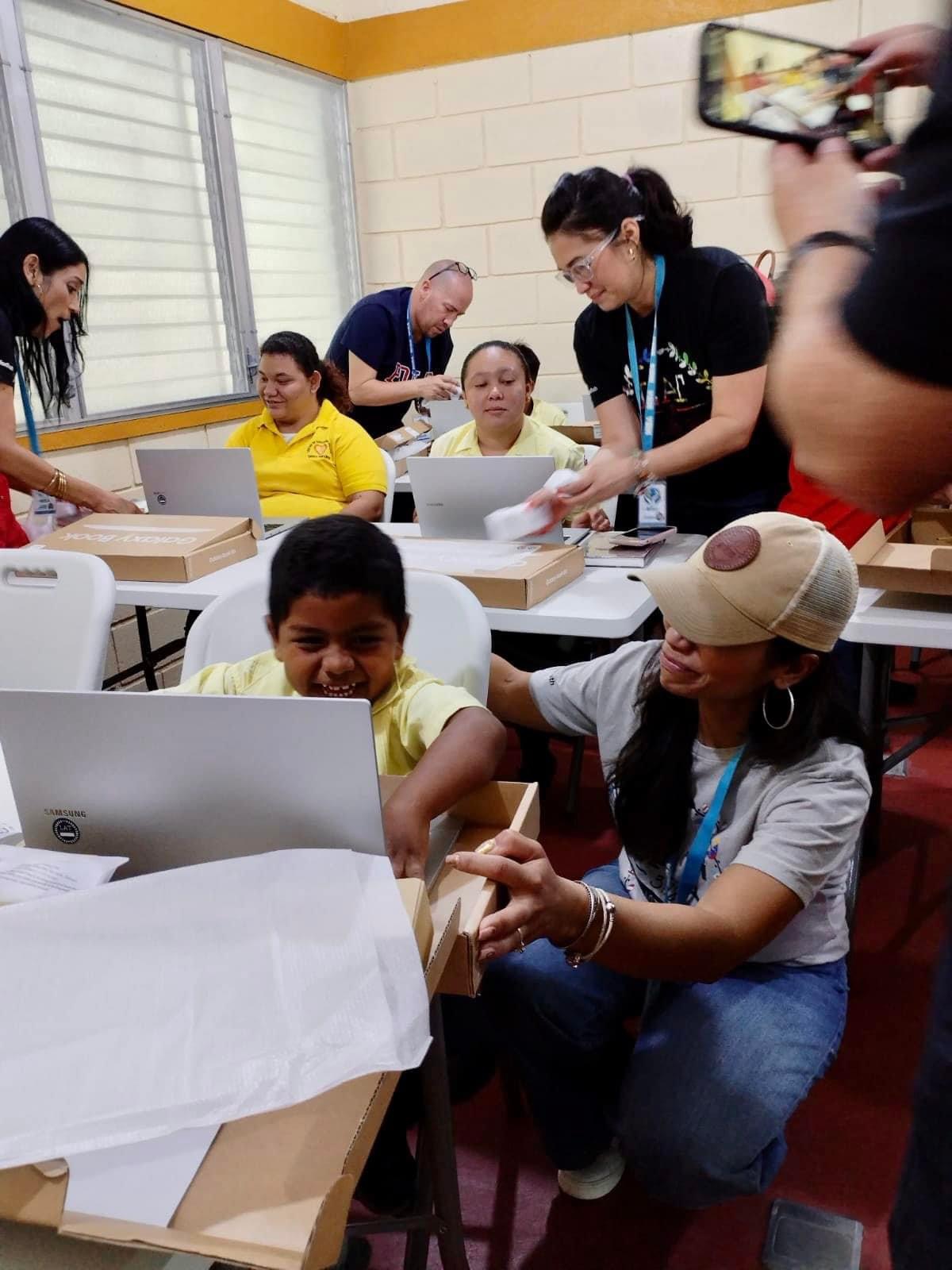 Salón de informática 2023